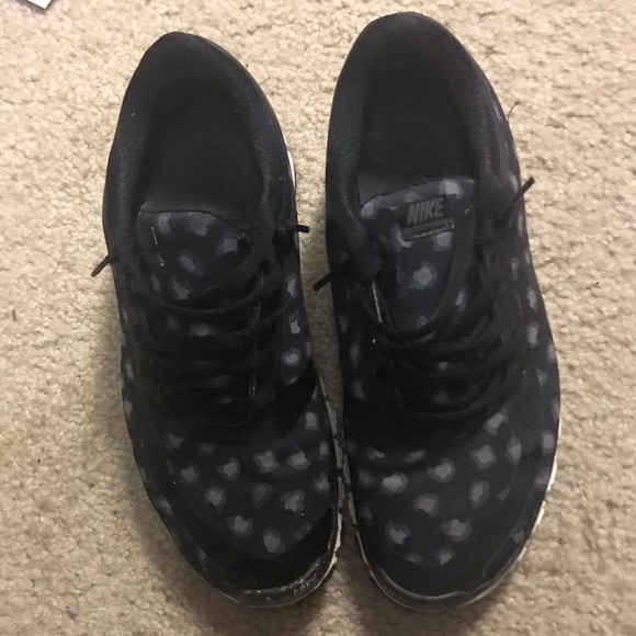 Nike Shoes - Nike free shoes